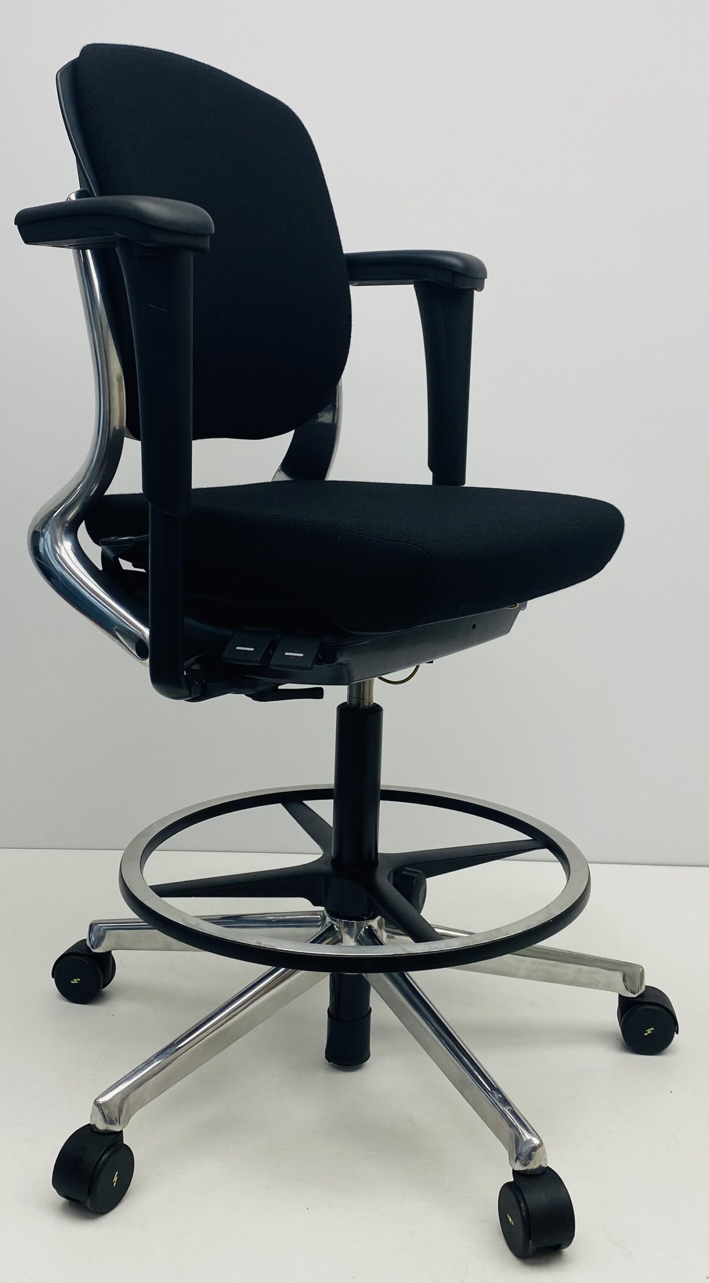 Kassastoel Ahrend 230 ESD zwart