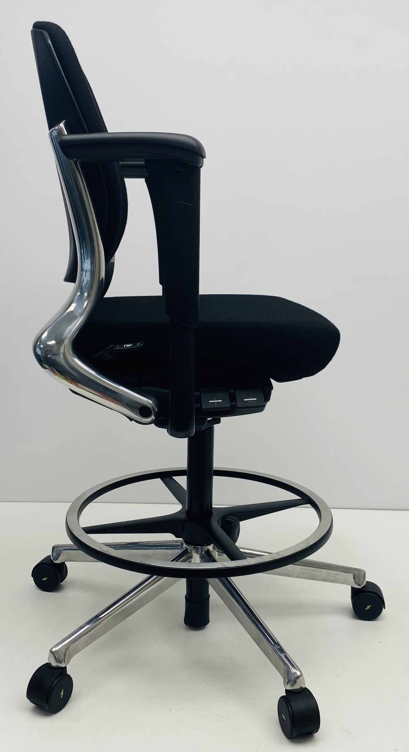 Kassastoel Ahrend 230 ESD zwart