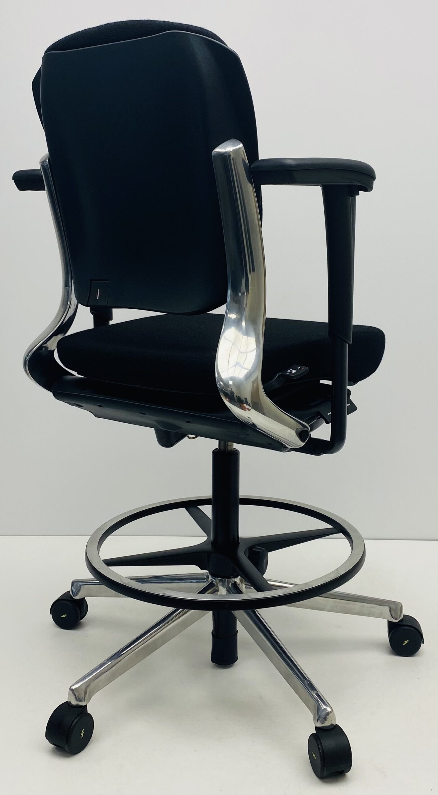 Kassastoel Ahrend 230 ESD zwart