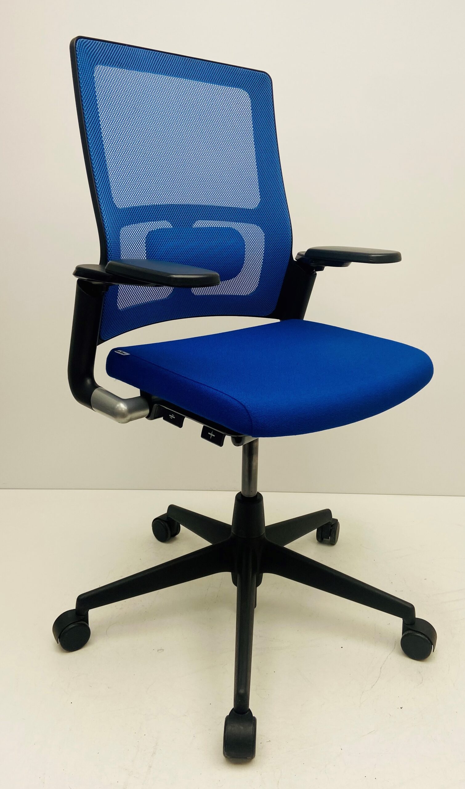 Bureaustoel Ahrend 2020 blauw