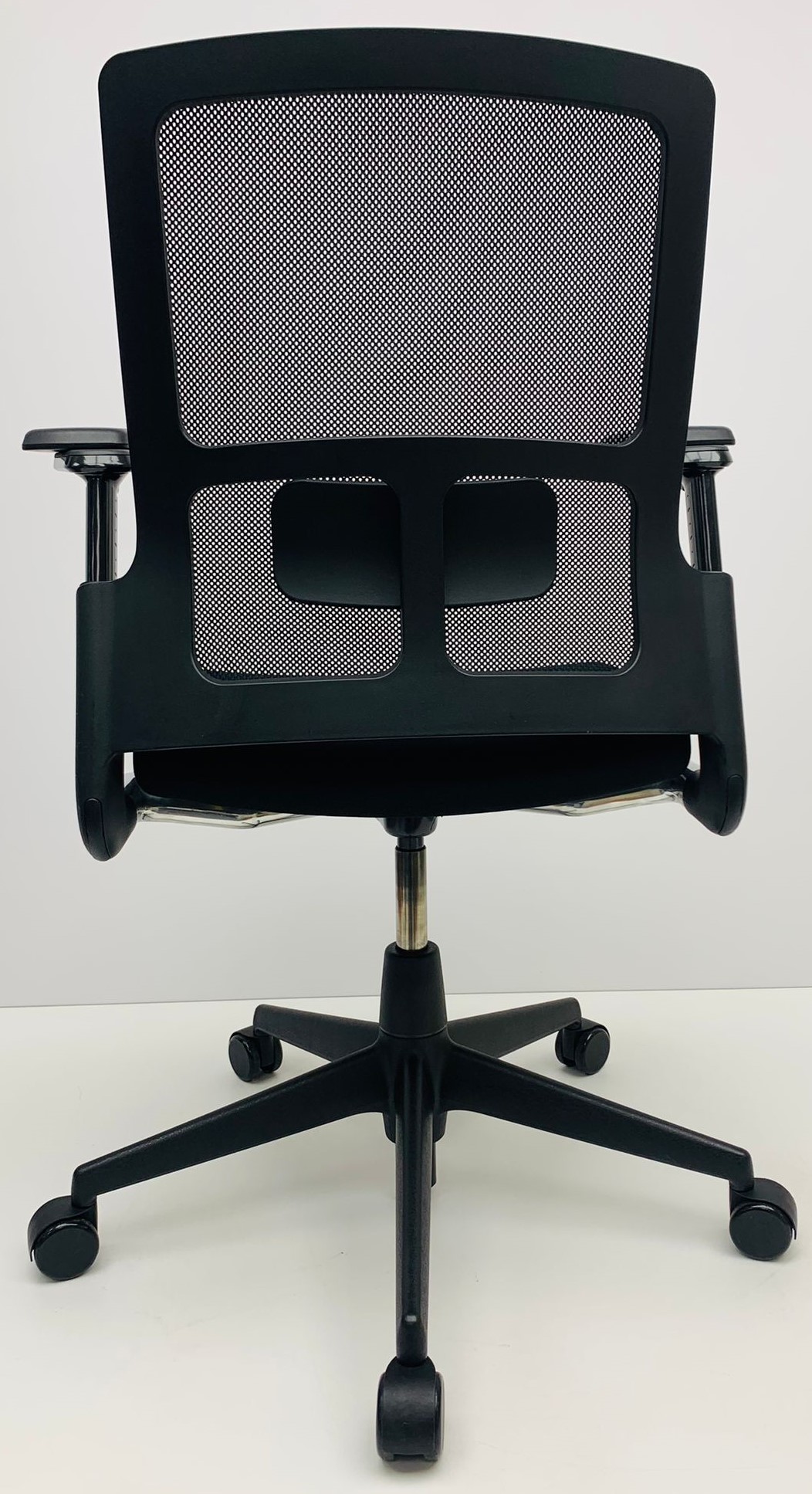 Bureaustoel Ahrend 2020 nieuwe stof zwart