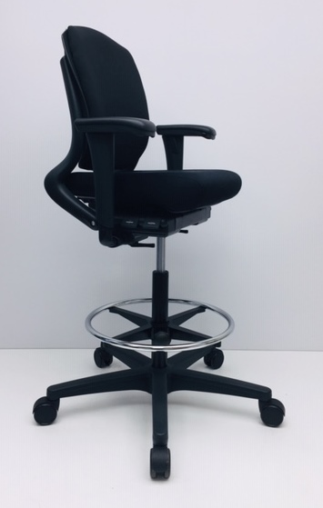 Kassastoel, loketstoel Ahrend 230 zwart nieuwe stof