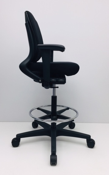 Kassastoel, loketstoel Ahrend 230 zwart nieuwe stof