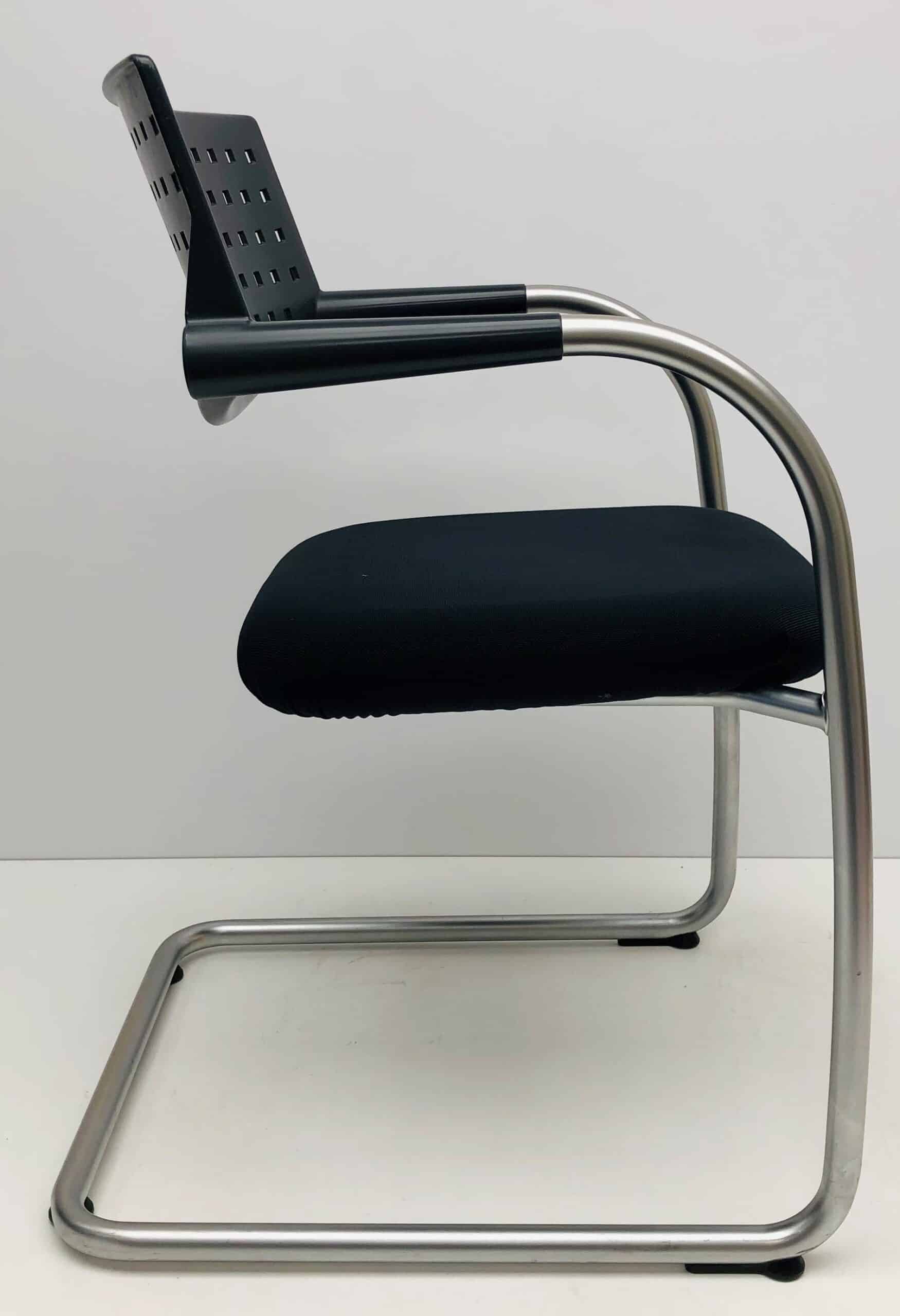 Vergaderstoel Vitra Visavis zwart