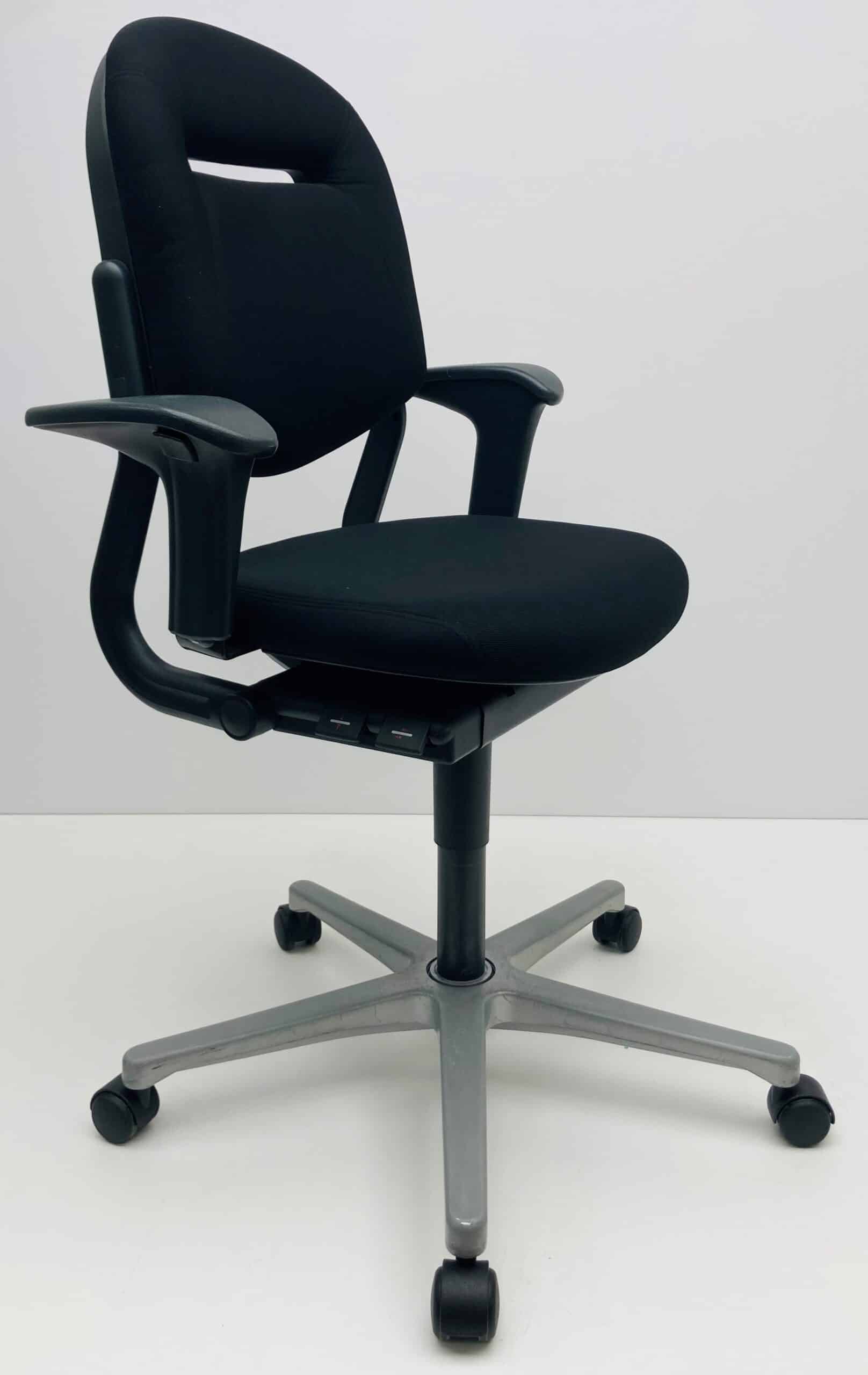 Bureaustoel Ahrend 220 zwart nieuwe stof