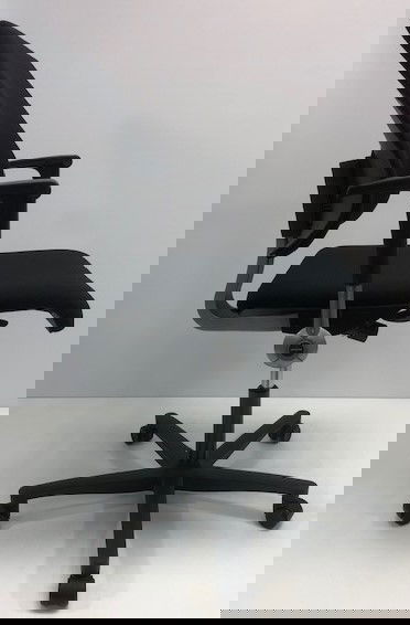 Bureaustoel Ahrend 240 zwart nieuwe stof