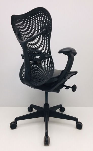 Bureaustoel Herman Miller Mirra grijs
