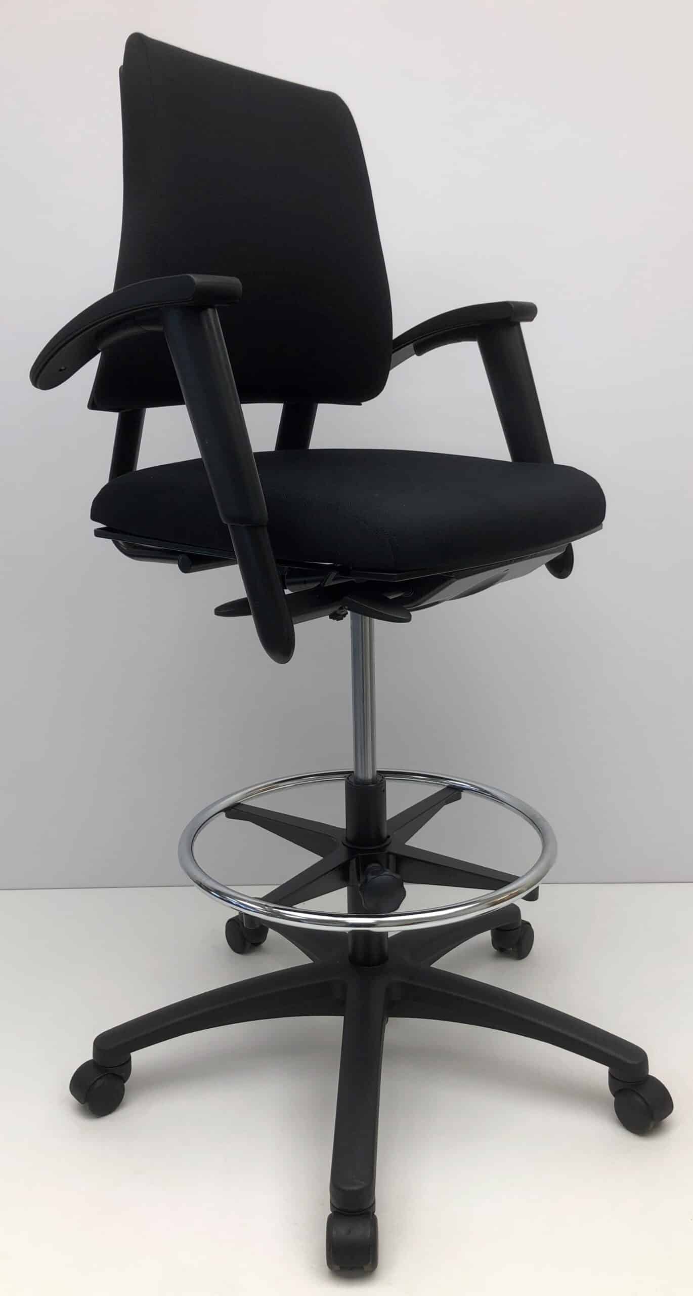 Loketstoel, kassastoel BMA Axia office middelhoge rug nieuwe stof