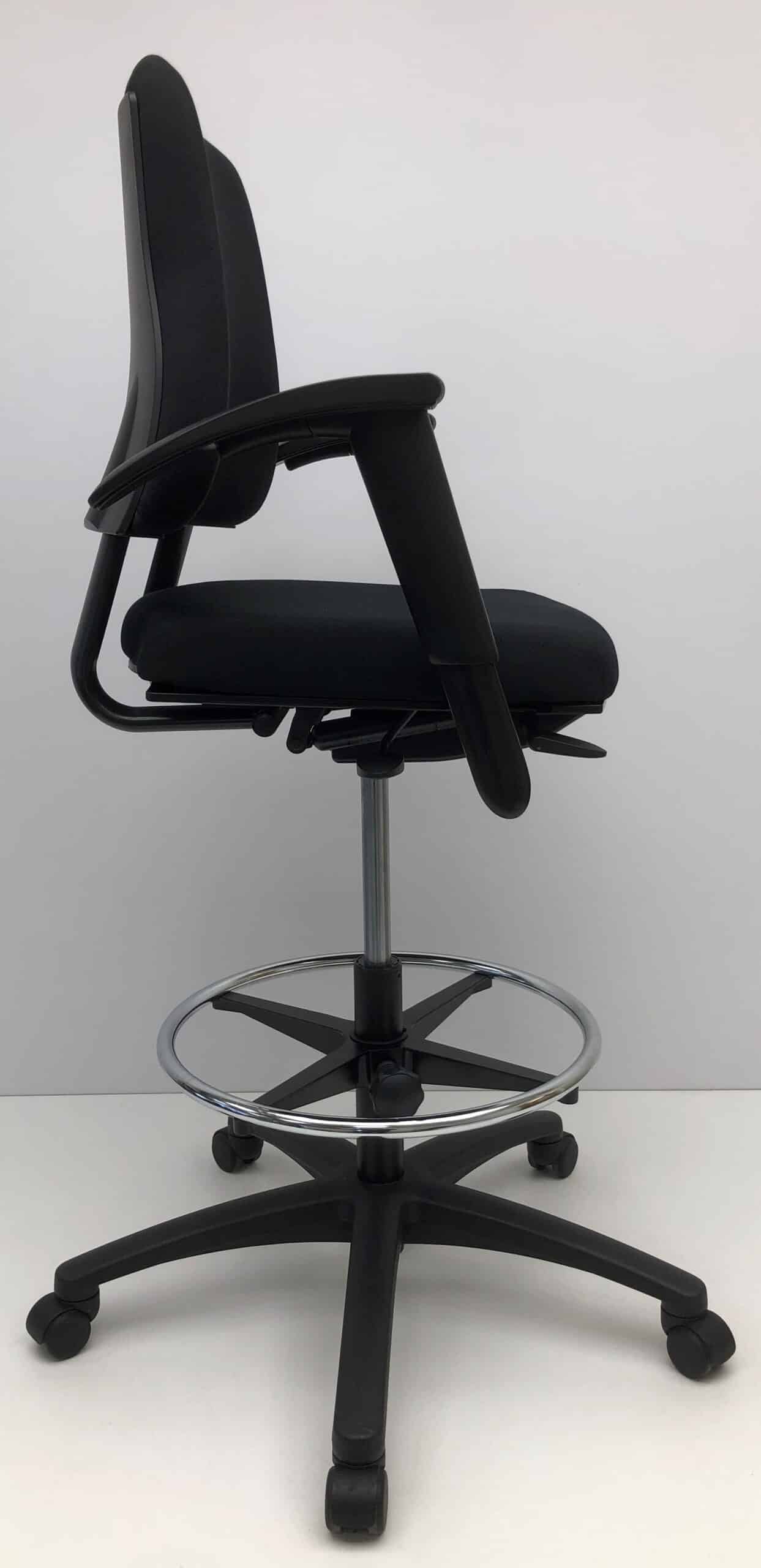 Loketstoel, kassastoel BMA Axia office middelhoge rug nieuwe stof