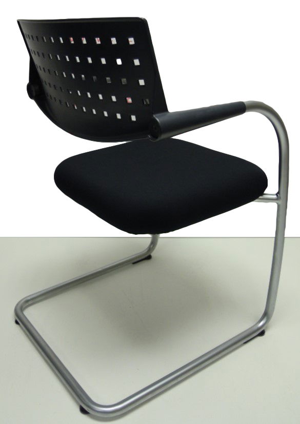 Vergaderstoel bijzetstoel Vitra Visavis zwart nieuwe stof