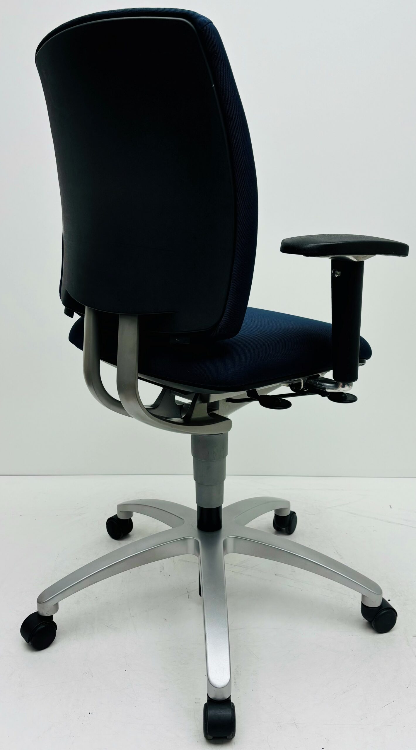 Bureaustoel Drabert Entrada donkerblauw grijs voetkruis